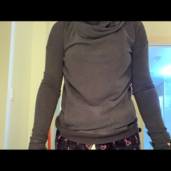 Lulu lemon turtleneck sweater - Picture 3 of 4